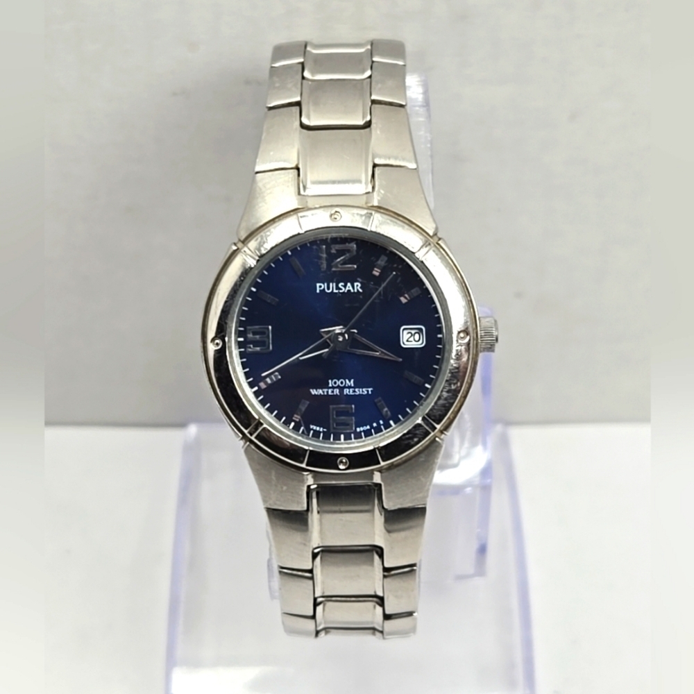 Womens Pulsar By Seiko Date Watch VX82-X301 Silver Tone Blue Dial New Battery